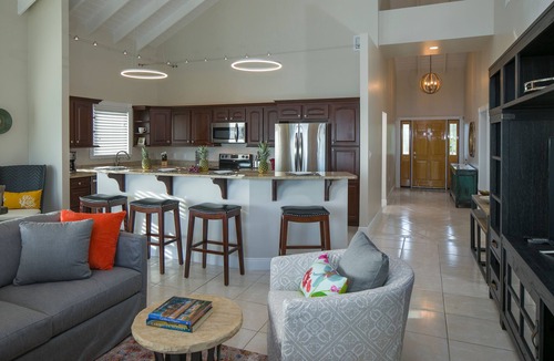 Estate Enighed Condo | MANGO MOJO: Spacious Luxury Penthouse; Endless Sea Views; Pool; Walk to Town!