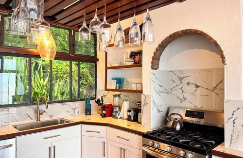 Monte Villa | Mar de Amores, amazing views, private pool, full generator, close to town, AC