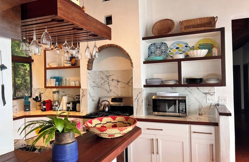Monte Villa | Mar de Amores, amazing views, private pool, full generator, close to town, AC