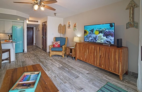 Red Hook Condo | Marina view, walk to beach & pool, Sapphire Beach
