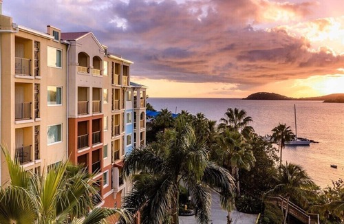 Estate Bakkero Condo | Marriott Frenchman Cove Week of Christmas