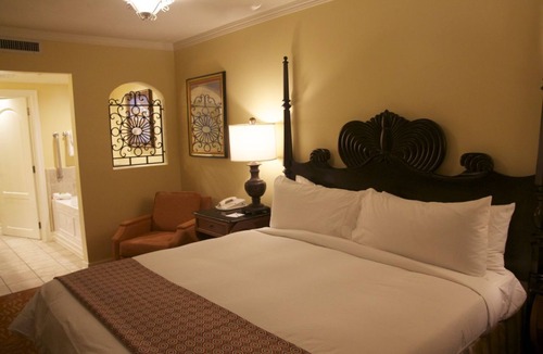 Estate Bakkero Resort | Marriott Frenchman's Cove 2 Bedroom Unit Sleeps 8