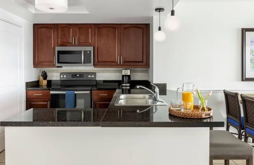 Estate Bakkero Condo | Marriotts Frenchman`s Cove 3BD
