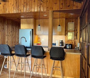 Estate Contant Apartment | Mid-Century: Caribbean Style