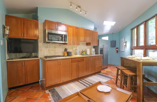 Estate Little Princess North Cottage | Modern 1 Bedroom: "Garden Suite" Amazing Views on Luxury Villa