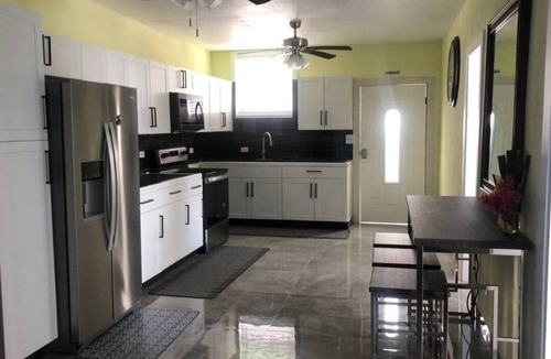 Estate Frenchman Bay Apartment | Modern and spacious 2/2 apartment with AC ,Pool and back up generator,St Thomas