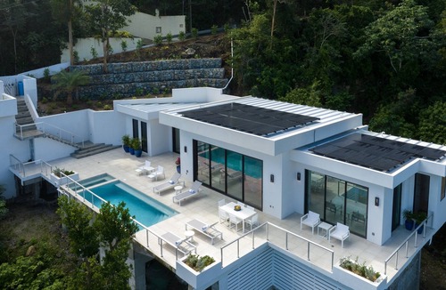Estate Emmaus Villa | Modern eco-luxury villa with epic views