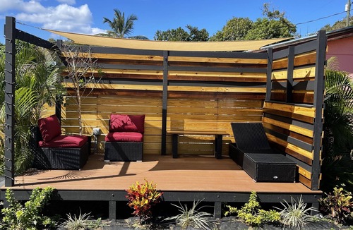 Estate Annas Retreat House | Modern oasis loaded w/amenities! 5-8 mins to the beaches, shops dining & ferries