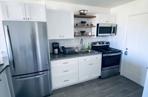 Red Hook Apartment | Modern Studio, Walk to Sapphire Beach
