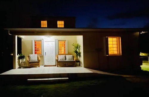 Estate Kingshill House | My Home Your Vacay - A short drive to the beach