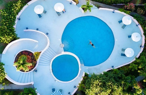 Bolongo Bay Condo | Nala's Play and Work Condo.