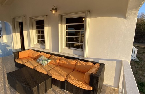 Cotton Valley House | New East End Villa with Stunning views- spacious, modern & Beautiful.
