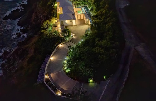 Hart Bay Villa | NEW LISTING! Maridadi Clifftop Oceanfront - Beautiful Outdoor Terrace