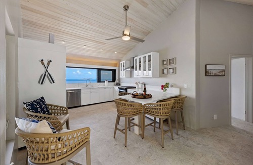 Estate Lovenlund Condo | NEW! Ocean views, Balconies, 2 bed, Pool