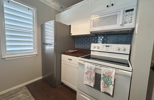 Chenay Bay Condo | NEW! Saltwater Serenity - Poolside & Walk to Beach