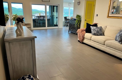 Estate Demarara Condo | Newly Renovated Oceanfront Condo!