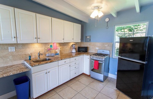 Estate Bonne Esperance 1 House | North Shore- Gem 3-bedroom house with WiFi, AC, full kitchen, pool & apartment