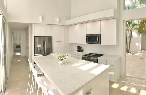 Carlton House | Ocean Front Luxury