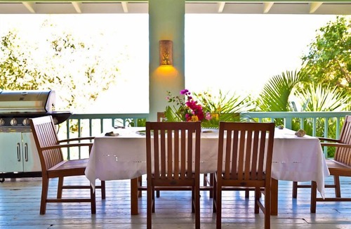 Hart Bay Villa | Ocean Garden - Two suites with large king bedroom