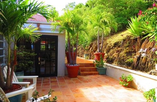 Peterborg Villa | Ocean View Villa & Cottage located 5 minutes from Megans Bay with Cocktail Pool