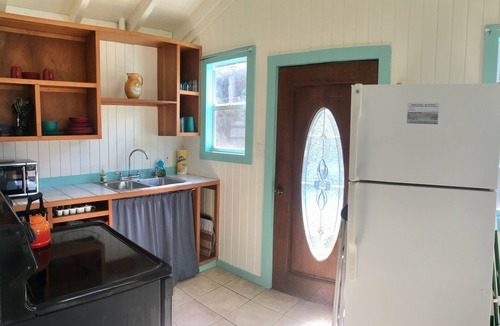 Estate Calabash Boom Cottage | Ocean Views, Kitchen & Amenities - Perfect for Budget-Minded Travelers