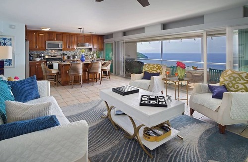 Estate Lovenlund Condo | Ocean Views | Near Magen’s Bay w/Pool & Generator