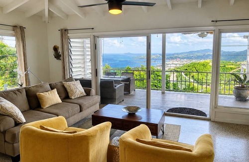 Estate Beeston Hill Villa | Ocean Views Private Hilltop Stay 5 Minutes Downtown