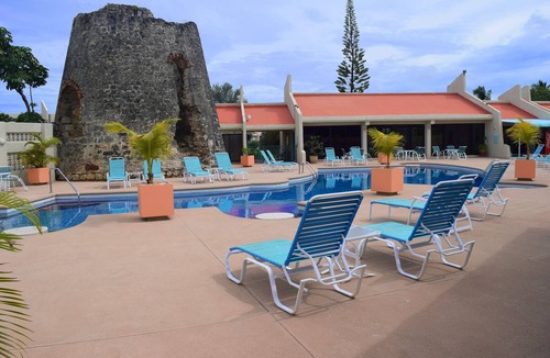 Estate Golden Rock Condo | Oceanfront Condo - Four Steps to Beautiful Sugar Beach