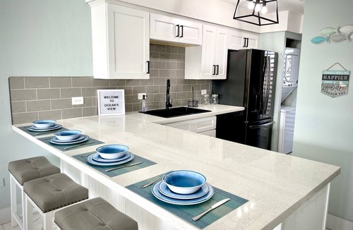 Estate Golden Rock Condo | Oceanfront, Remodeled 2BR- 2 King Size Beds/2BA Condo at Ocean's View