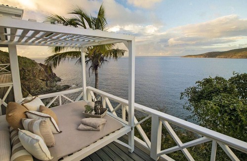 Peterborg Villa | Oceanfront Villa w/Private Pool near Magen’s Bay