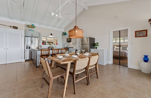 Estate Frenchman Bay Villa | Oceanfront Villa-walk to resort-Generator & Solar
