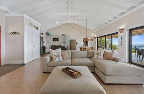 Estate Frenchman Bay Villa | Oceanfront Villa-walk to resort-Generator & Solar