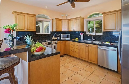 Estate Peterborg Villa | Oceanfront with Pool, Ocean Views, 5 Bedrooms!