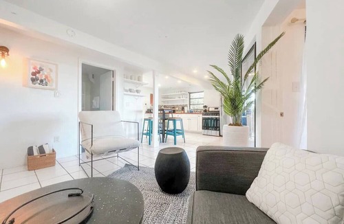 Estate Enighed Apartment | Oceanview Stay - Walk to Beach