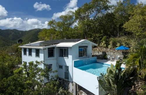 Estate Carolina House | On A Whim - 2 BR/3BA Cozy Island House with Infinity Pool and View of Coral Bay!