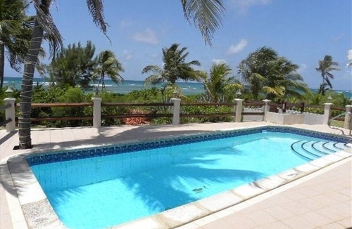 Grapetree Villa | On the Beach in St. Croix