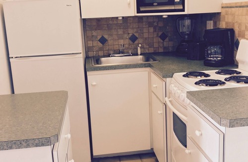 Red Hook Condo | On the Water with Style, 5 minute walk to Beach along the Marina