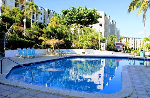 Red Hook Condo | On the Water with Style, 5 minute walk to Beach along the Marina