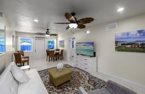 Red Hook Condo | Only a 5 min walk to Sapphire Beach!