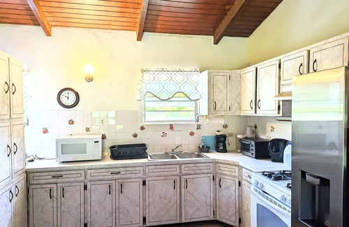 Estate Marys Fancy House | Peace and Serenity in a quiet residential neighborhood