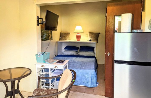 Estate Marys Fancy House | Peace and Serenity in a quiet residential neighborhood