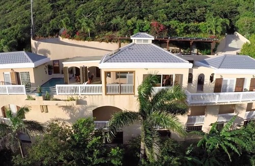 Fish Bay Villa | Peaceful, Eco Conscious Villa steps from the National Park and Ocean!
