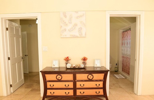 Estate Hermon Hill House | Perfect Family Island Escape w/ 3 BR 3 BTH