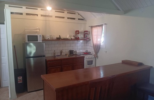 Estate East Street Apartment | Porche Villa - AT BNB