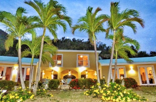 North Star House | Premier Partner: Close to beach! Refreshing pool! Beautiful Ocean Views!