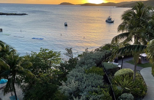 Flag Hill Villa | President's week in a Luxurious 2 Bedroom Villa, 2 Bathrooms. Full resort access