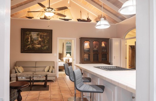 Contant Farms Cottage | "Pristine 2bdrm/2bth, Epic Views, Generator, 5 Star reviews, Near Cruz Bay!"