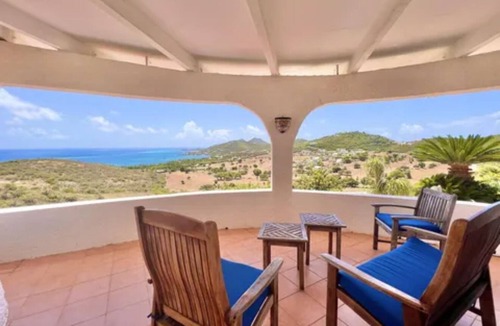 Cotton Valley House | Private 4 bedroom, 3.5 bath estate on 2 acres with private, gated entrance.
