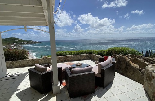 Slob Apartment | Private Apartment with Stunning Ocean Views and Pool