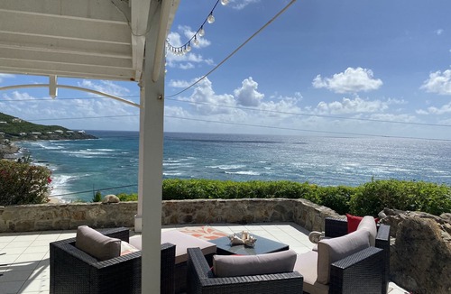 Slob Apartment | Private Apartment with Stunning Ocean Views and Pool